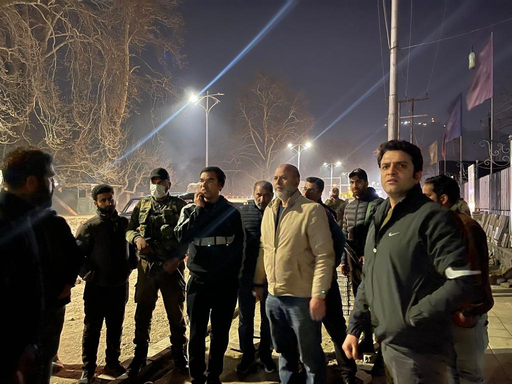 Div Com Kashmir takes late-night tour of City