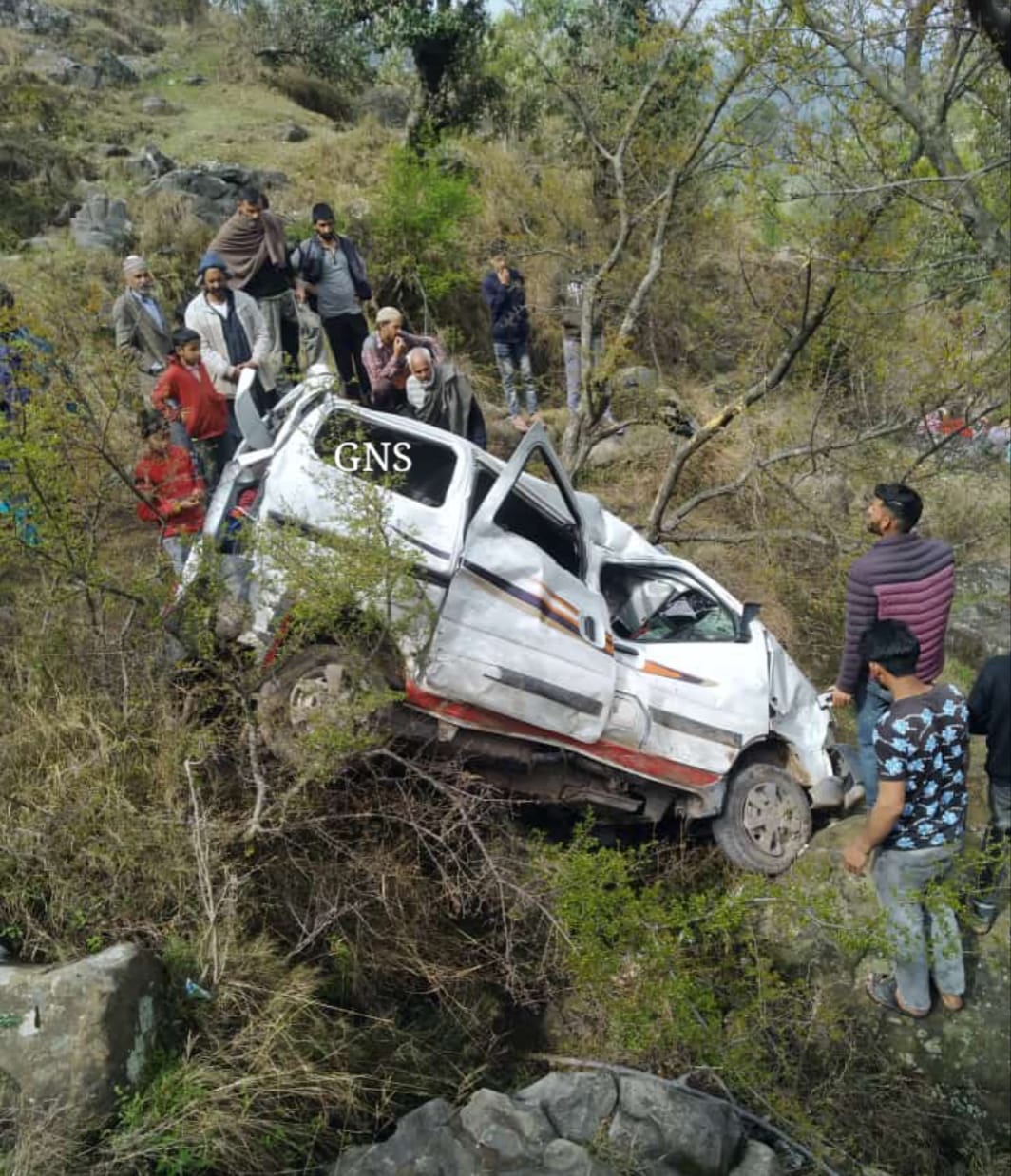 13 Minor Students Among 14 injured as eco van falls into gorge in Poonch