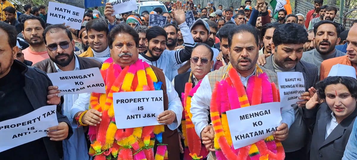 JKPCC organizes “Hatha se Hath Jodo” yatra in Thathri 