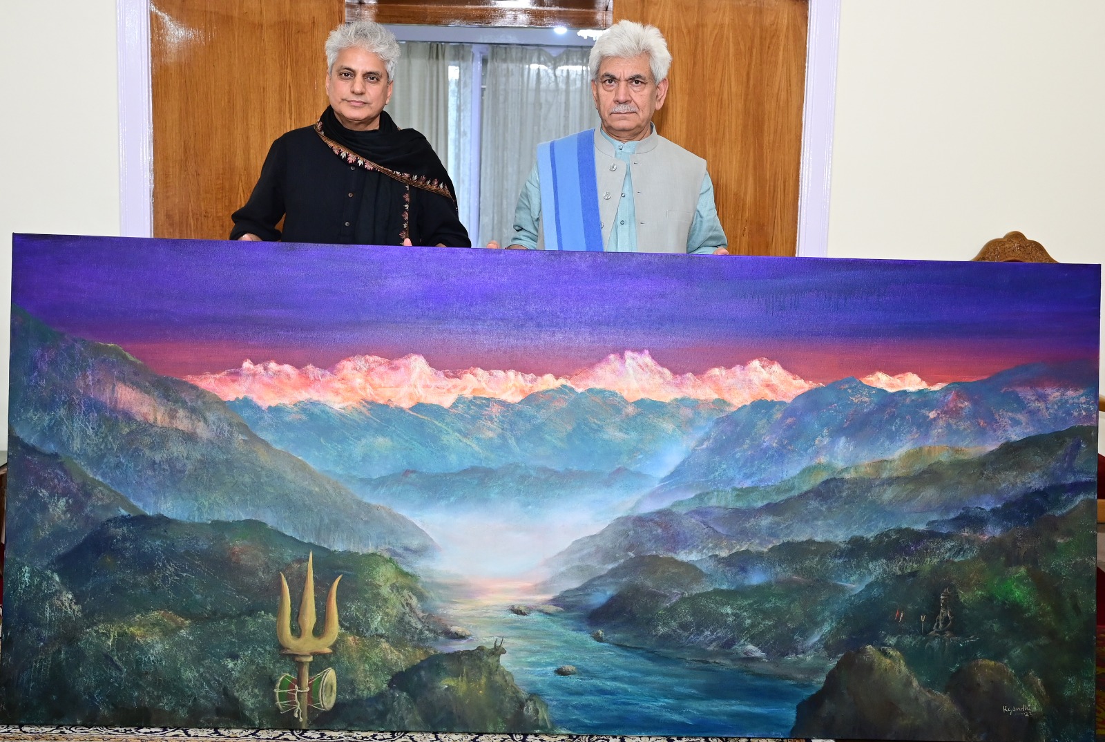 Renowned Artist & Painter KK Gandhi presents special live painting to LG