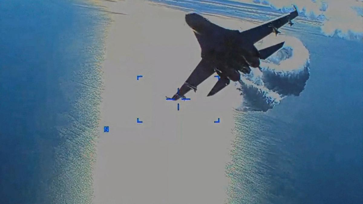 US releases video of Russian jet dumping fuel on its drone