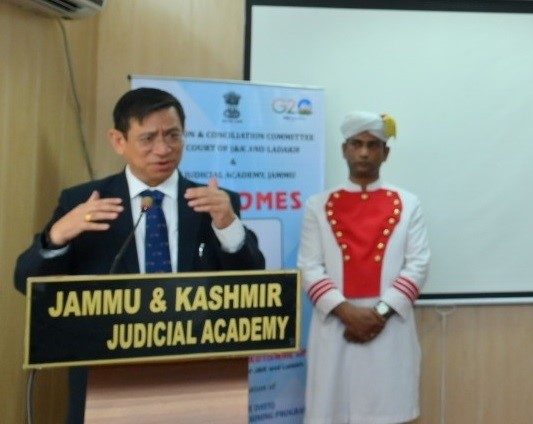 Chief Justice inaugurates ‘Mandatory Mediation Training Prog’ for Advocates