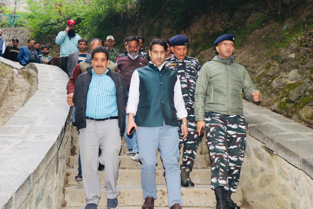 DC Srinagar finalizes arrangements for ShankarAcharya Jayanti