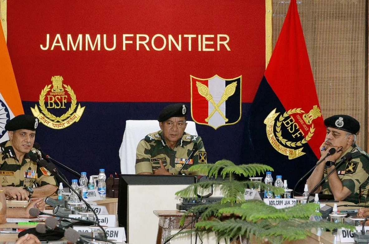 BSF DG reviews security situation along IB in Jammu