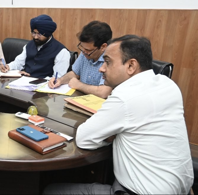 Div Com reviews arrangements for facilitating smooth seasonal migration of nomads