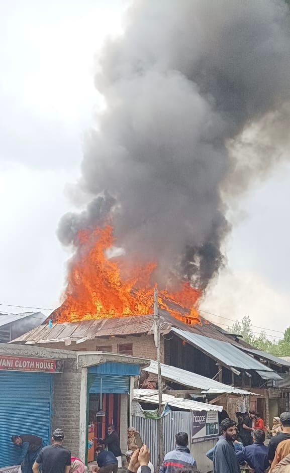 Fire breaks out in residential house in Handwara village