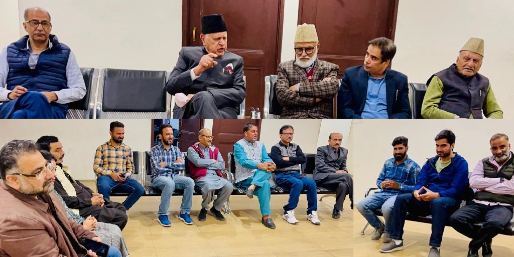 Dr Farooq interacts with functionaries in Nawa-e-Subha