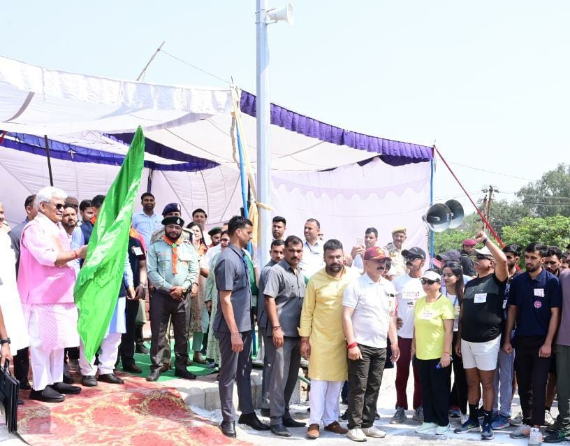 Marathon flagged off in Jammu to mark 100th episode of PM Modi’s ‘Mann Ki Baat’