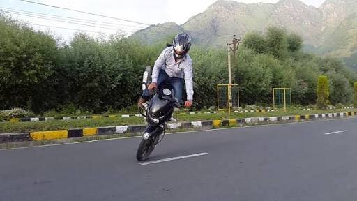 SSP Traffic warns severe action against stunt riding