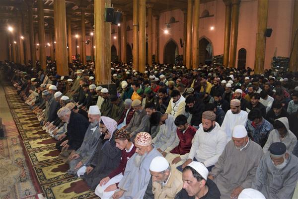 Shab-e-Qadar celebrated across Kashmir; prayers allowed at Jamia Masjid