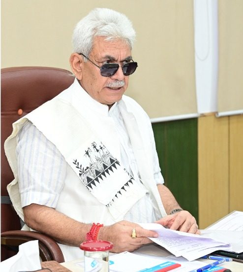 Govt has firm resolve to address public complaints in time-bound manner: LG