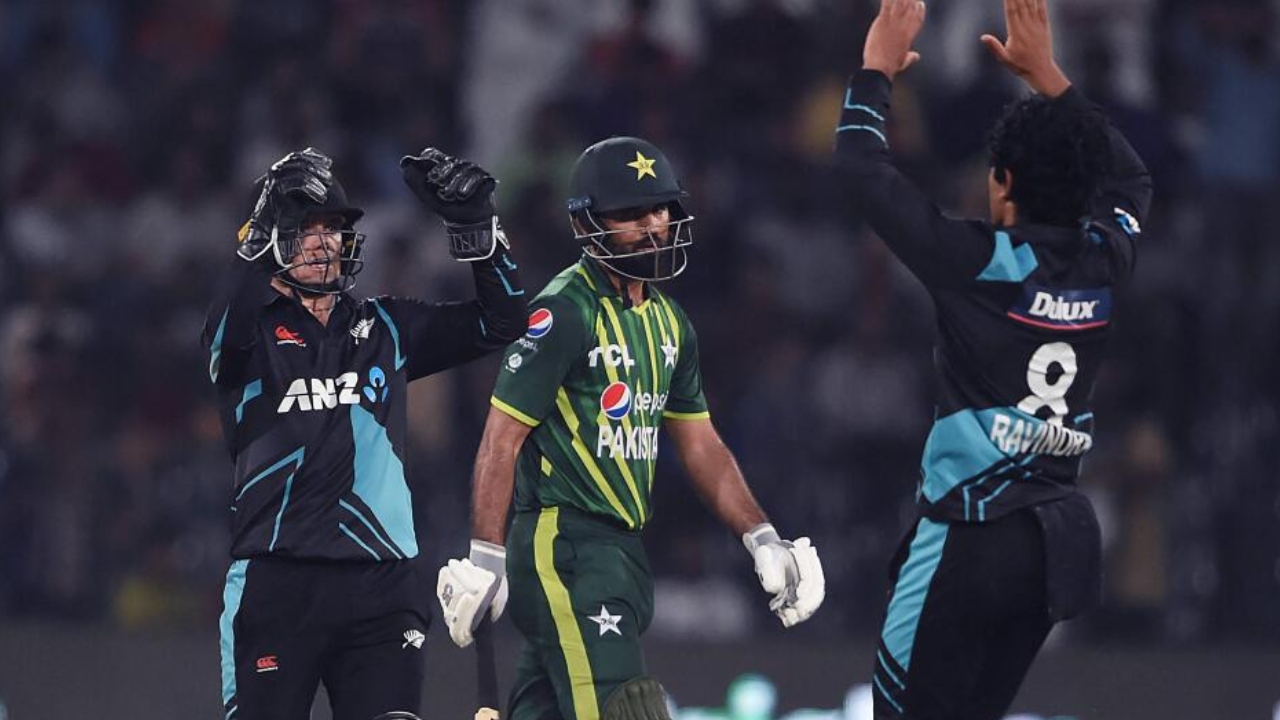 NZ snatches dramatic 4-run T20 win over strong Pakistan