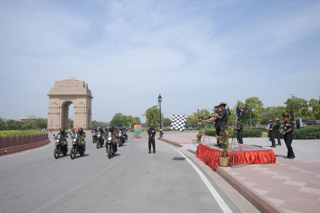 Bike expedition from National War Memorial Delhi to Leh War Memorial