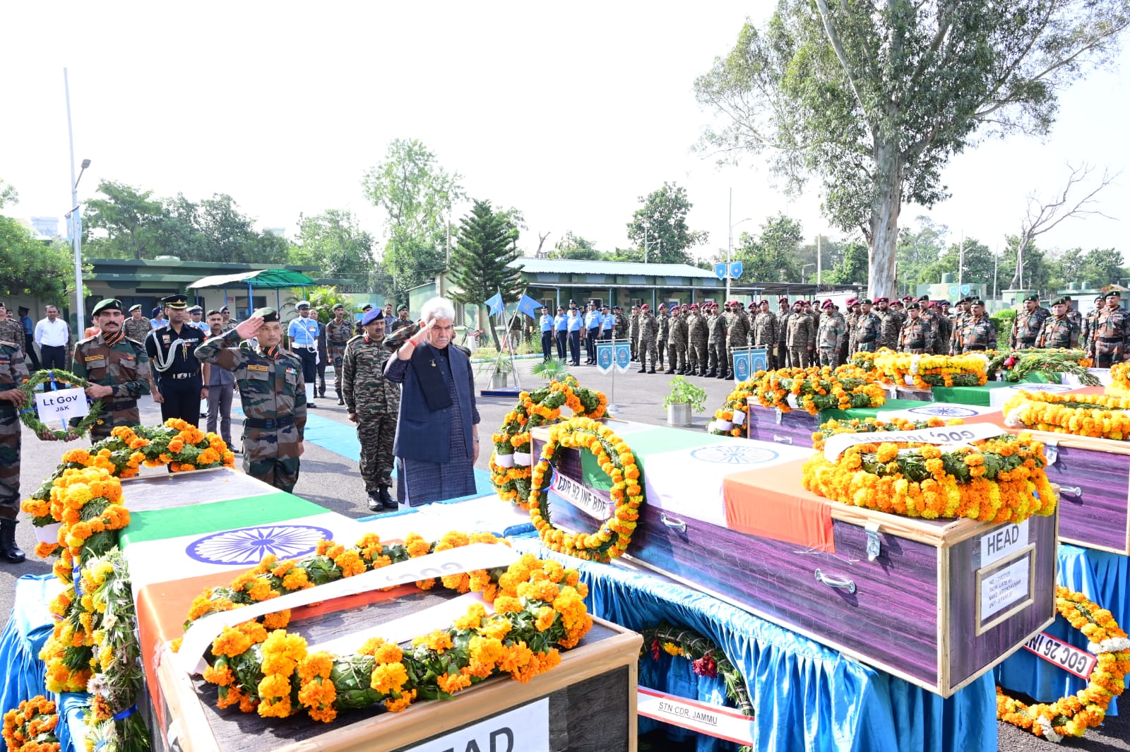 LG pays floral tributes to slain soldiers