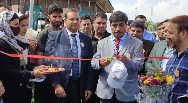 CS launches week long Kashmir Solar Expo-2023, asks people to benefit from schemes