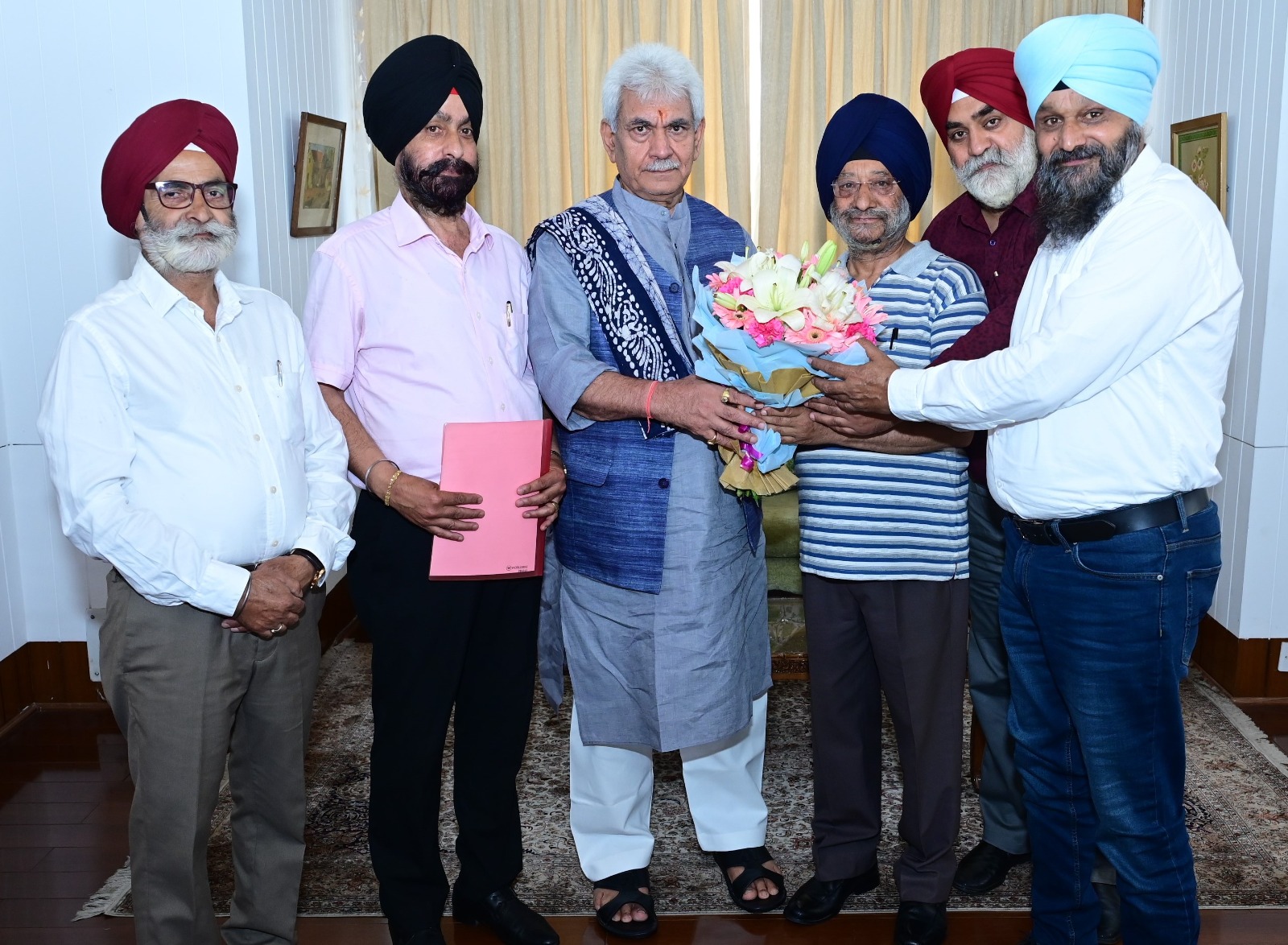 Delegation of DGPC Srinagar calls on Lt Governor
