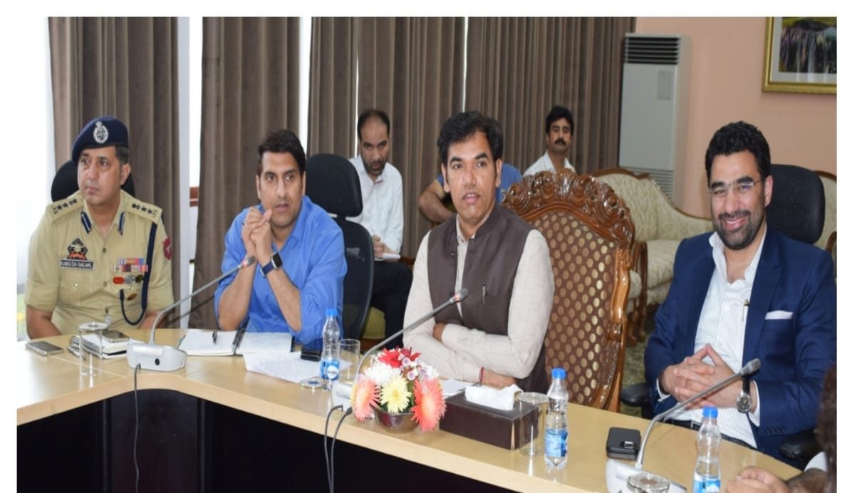 Div Com Kashmir reviews arrangements for 3rd edition of ‘Vitasta Kashmir Festival’