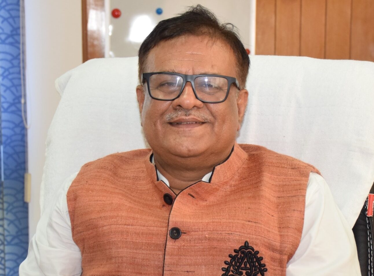 Prof Pragati Kumar assumes charge as VC of SMVDU