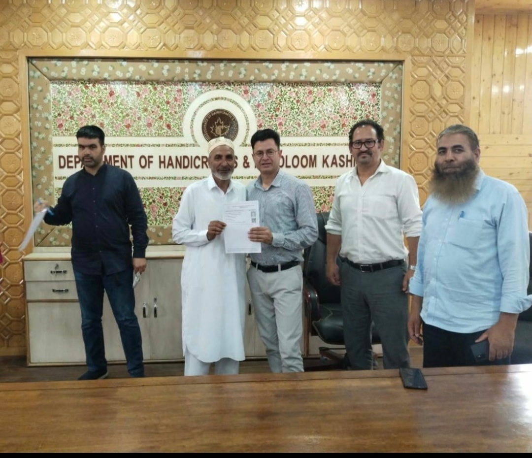 Directorate of Handicrafts and Handloom Kashmir commences registration of Copperware Sakhta artisans