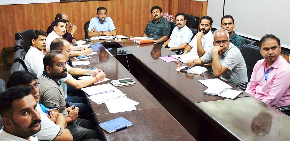 Div Com reviews progress of work on Delhi-Katra Expressway