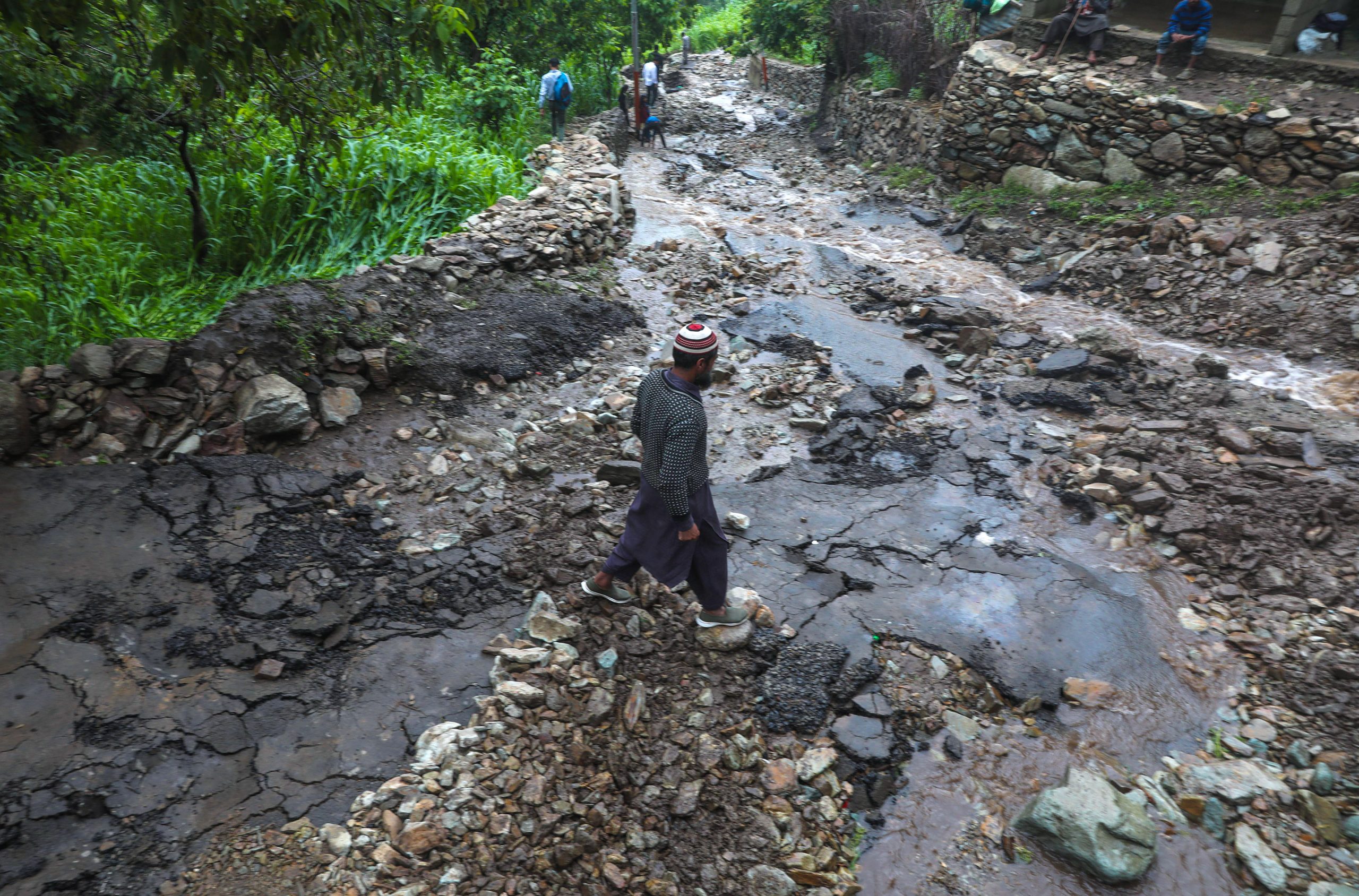 Incessant rains trigger flash floods at multiple places in J&K