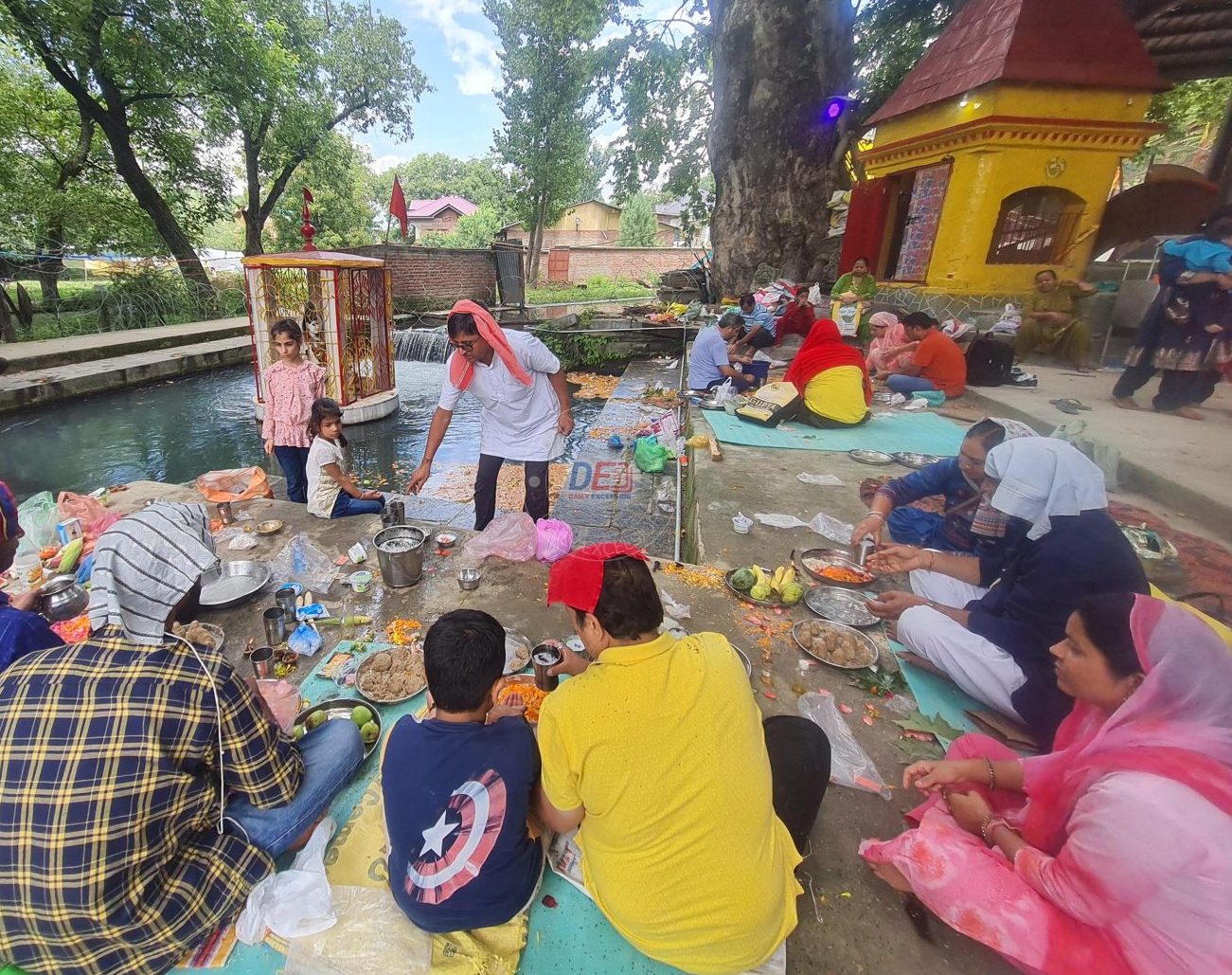 Hundreds of KPs visit Martand sun temple in Anantnag to perform ‘pind daan’