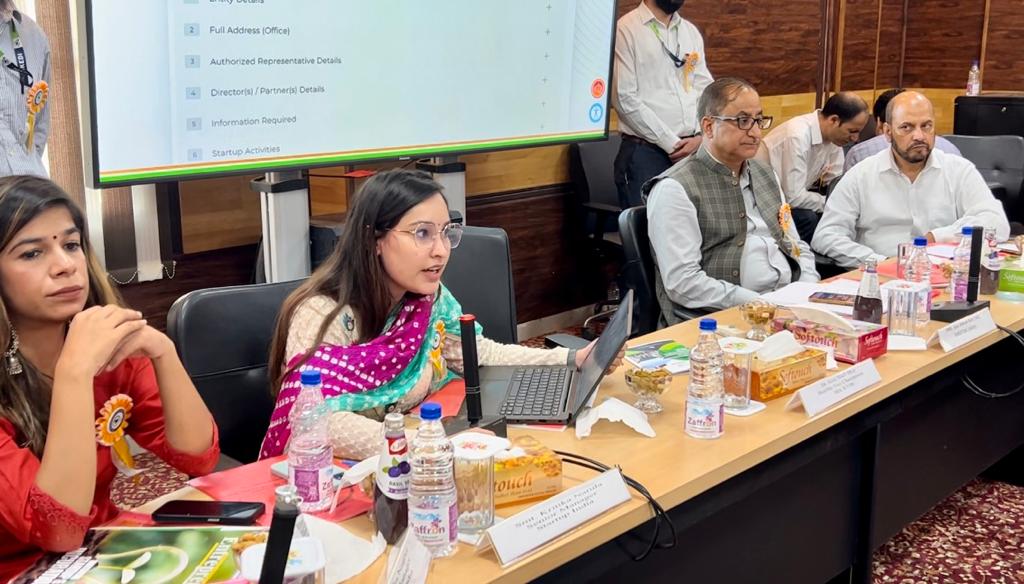 Kashmiri Women Entrepreneurs raise Rs 75 lakhs funding from India Network at JKEDI Startup Event