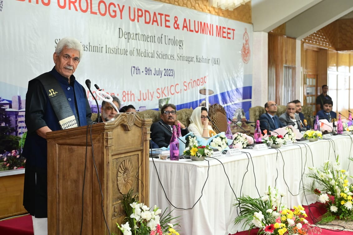 Lt Governor addresses BHU Urology Alumni Meet at Srinagar