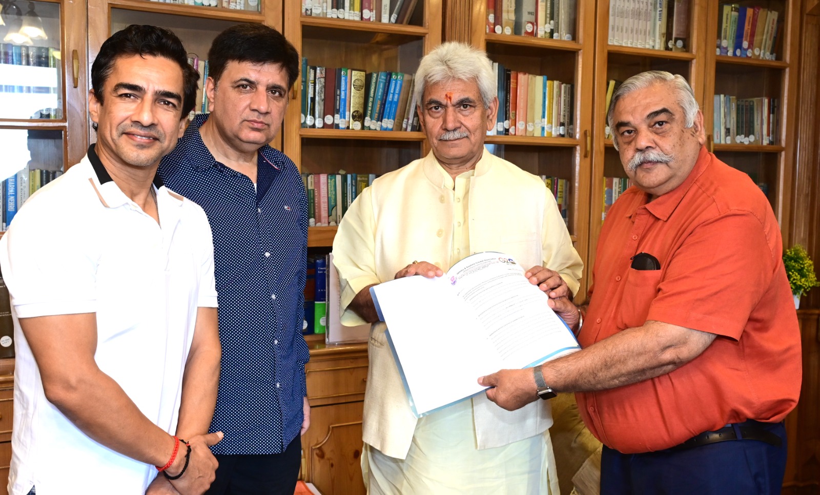 DDC Chairperson, Kupwara calls on Lt Governor