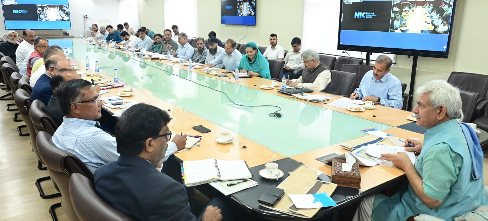 Timely, hassle-free credit to small and marginal farmers would play important role in increasing production: LG