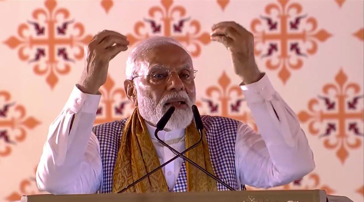 Previous govts made their schemes sitting in air-conditioned rooms, never saw ground realities: Modi
