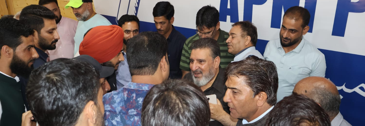 Altaf Bukhari urges party cadres to gear up for upcoming ULB, panchayat polls