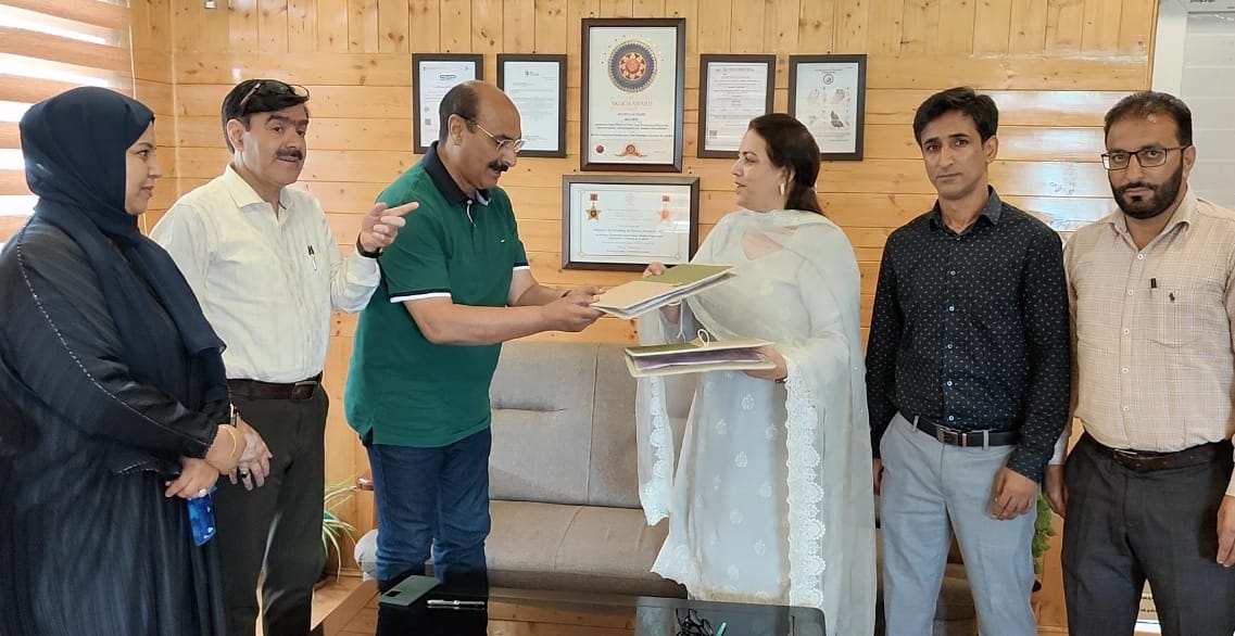 Agri Deptt signs MoU with GCoE Srinagar for starting skill enhancement courses under PMKYY & NEP-2020