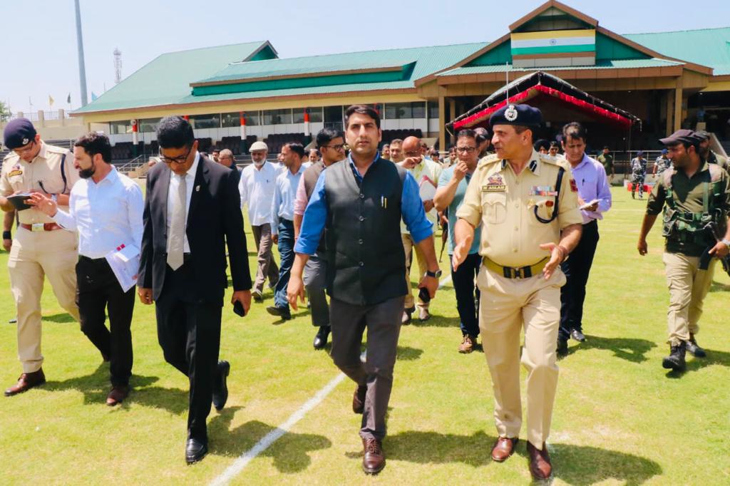 DC Sgr visits Bakshi Stadium to oversee arrangements for I-Day celebrations