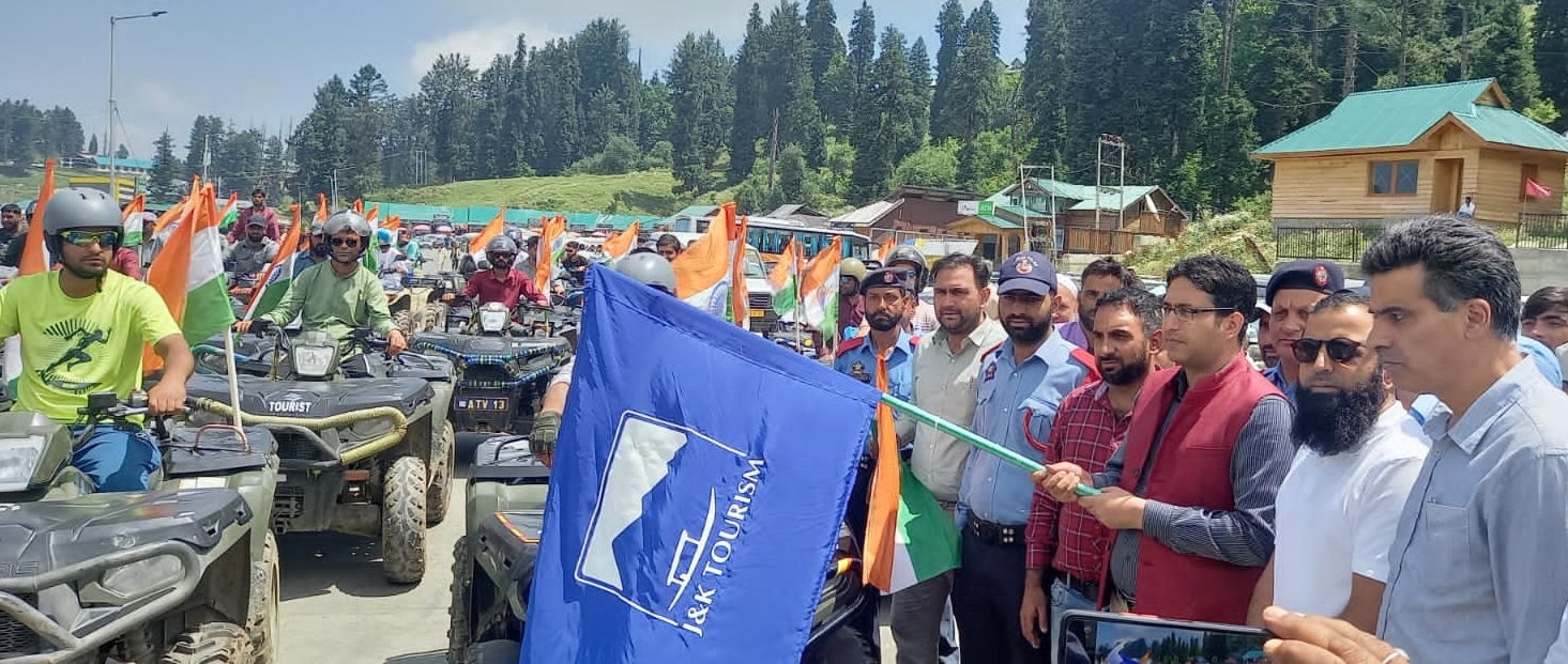 Dir Tourism flags off ATV rally at Gulmarg as part of Meri Maati Mera Desh campaign