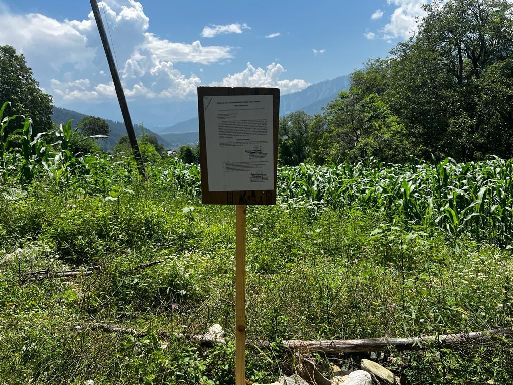 SIU-Kupwara attaches plots of land of ‘terrorist operating from Pakistan’