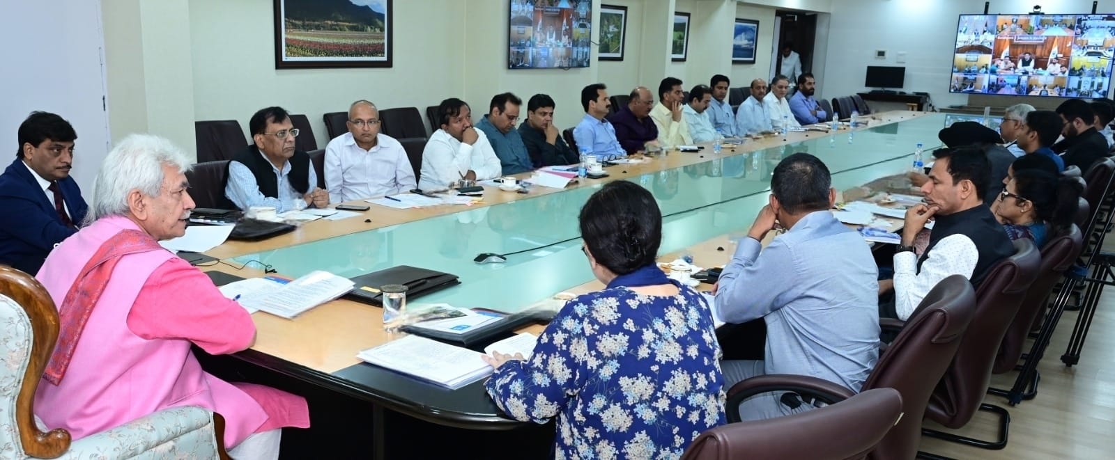 Efficient handling of public grievances must for social change, economic growth: LG Sinha