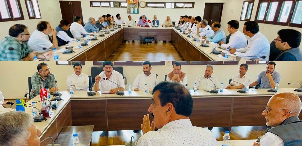 Omar Abdullah presides over North, South Zone constituency Incharges meeting