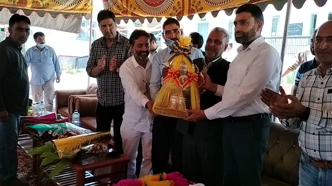 Farewell tribute to Abdul Hameed Dar PEM at HSS Chandilora Tangmarg