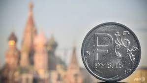 Russia’s currency hits the lowest level since beginning of the war in Ukraine