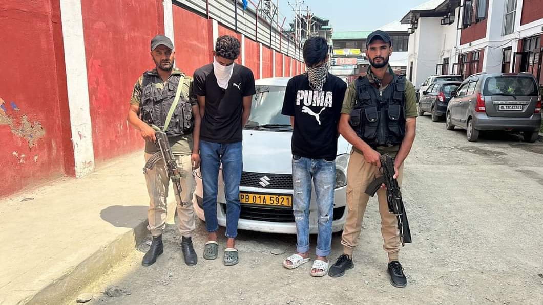 Two ‘eve-teasers’ held in Srinagar