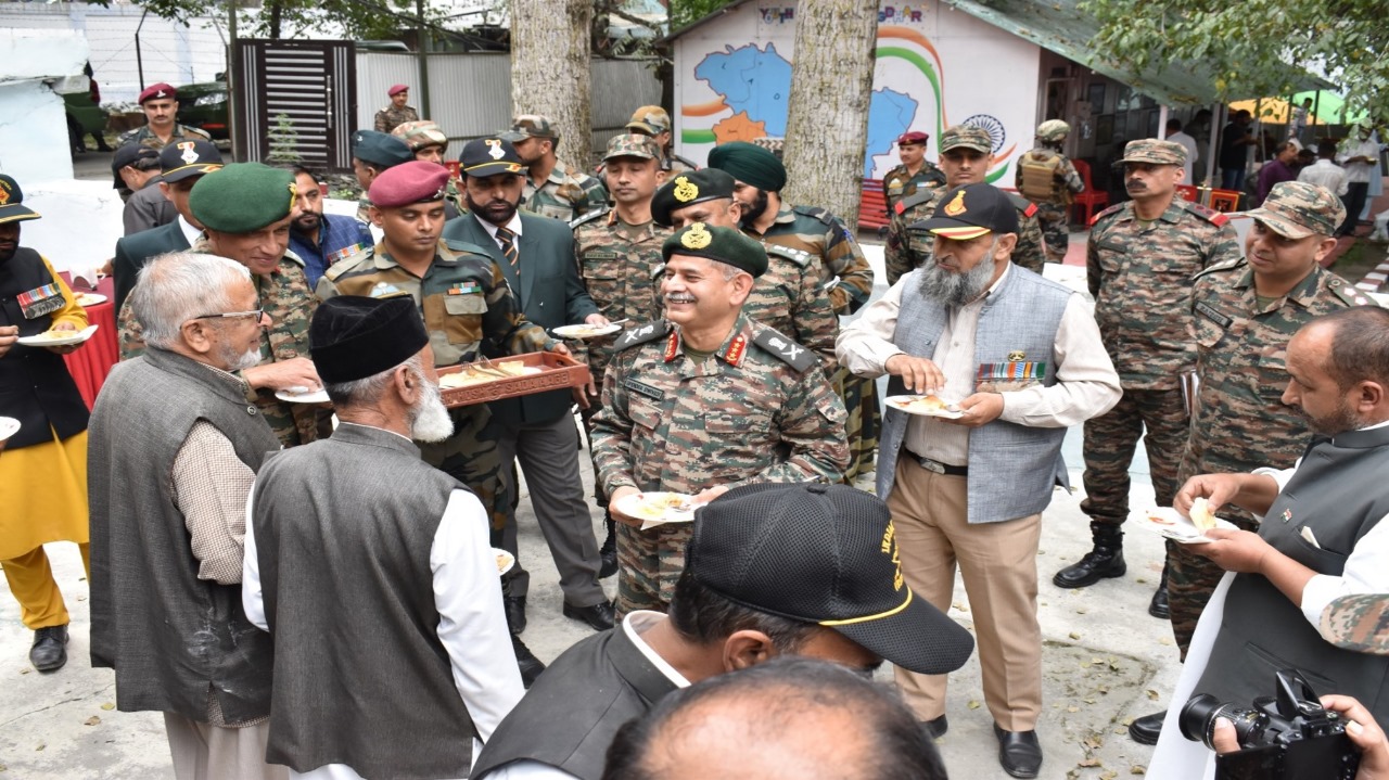 Army Commander, Northern Command interacts with ExSM of Tangdhar