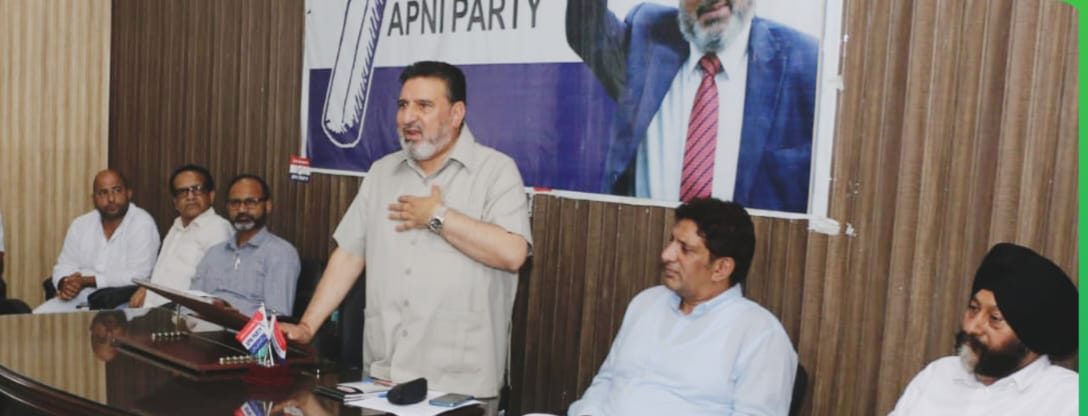 Altaf Bukhari directs Party leaders to gear up for ULB, Panchayati Raj elections 