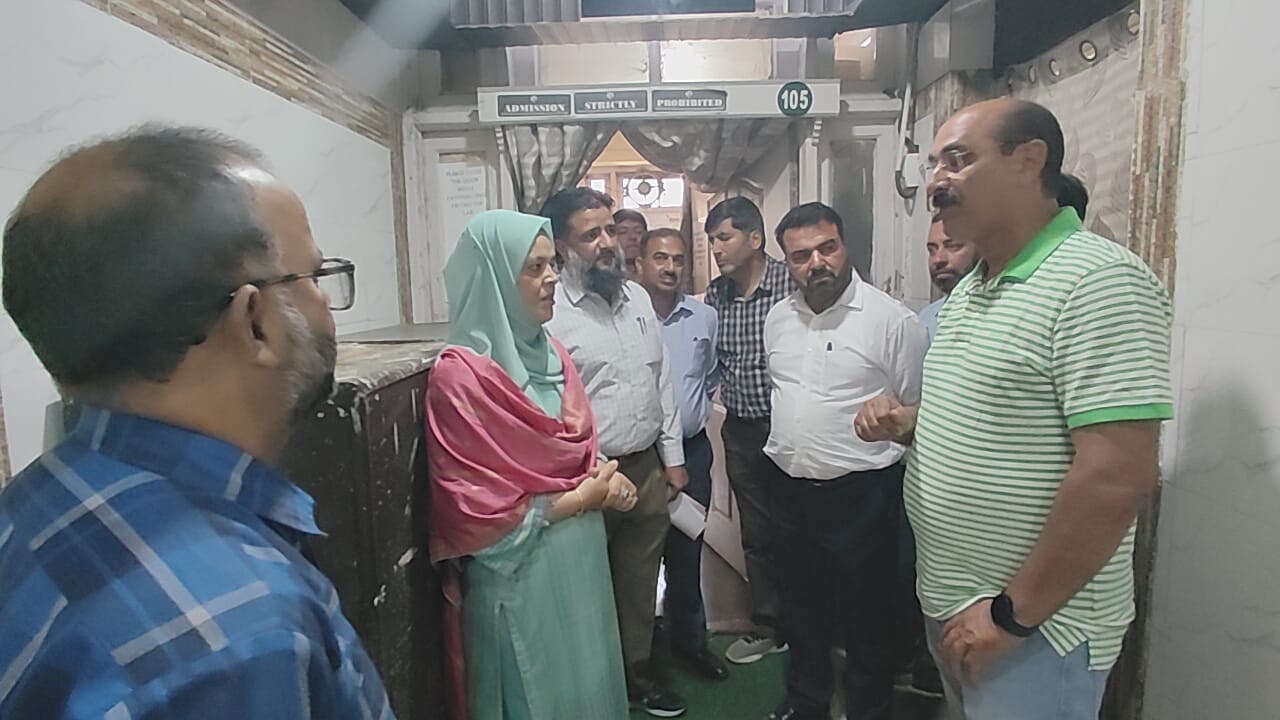 Director Agriculture Kashmir visits Quality Control Labs
