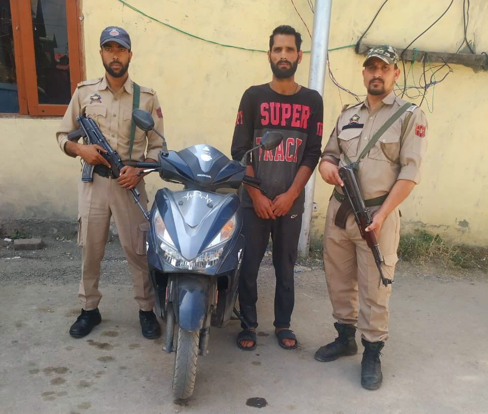 Police nab youth involved in Nowgam chain snatching incident