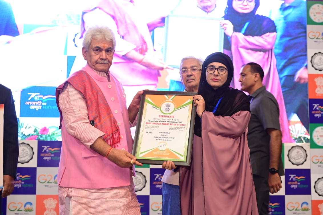 Teachers’ Day: LG felicitates teachers in Srinagar and Jammu