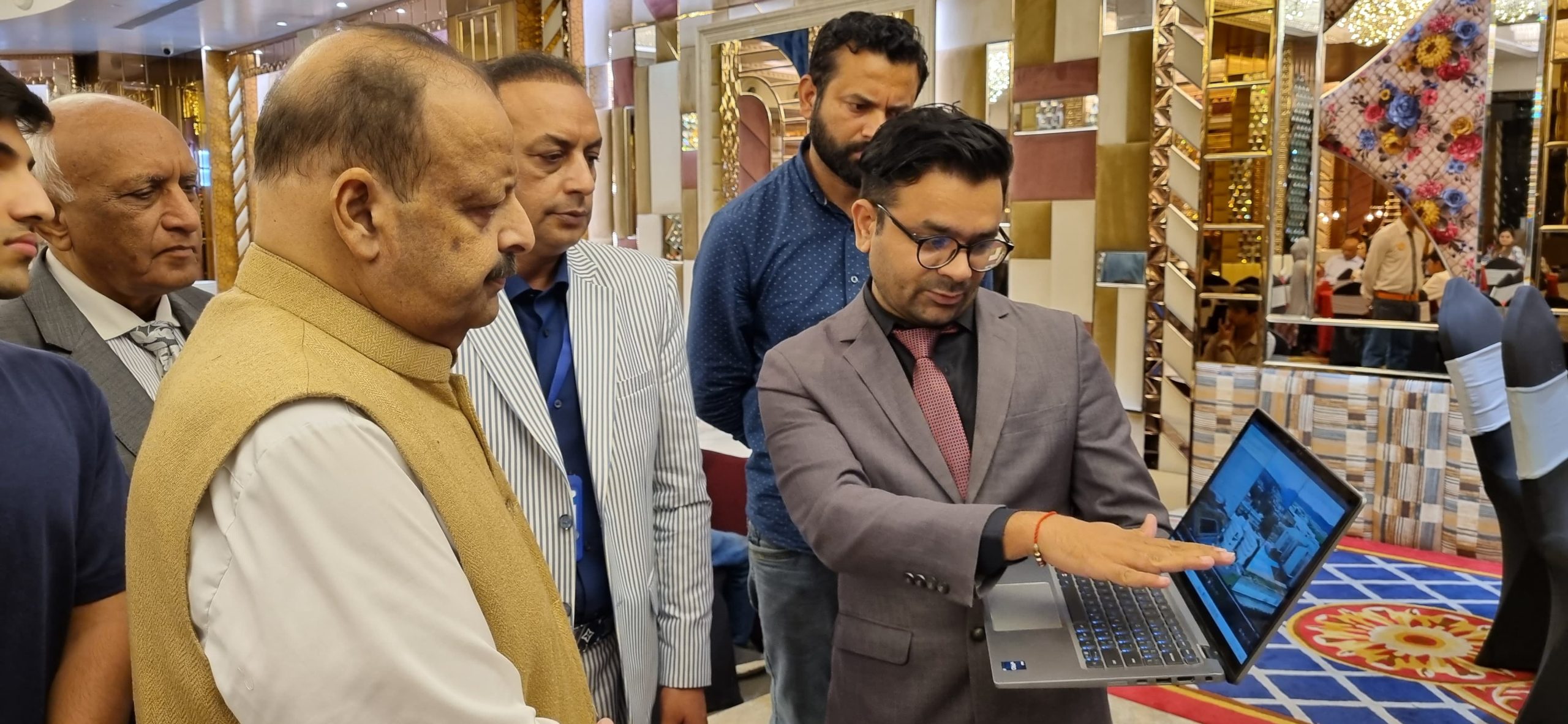 Rana lauds Jammu youths’ urge for best possible education