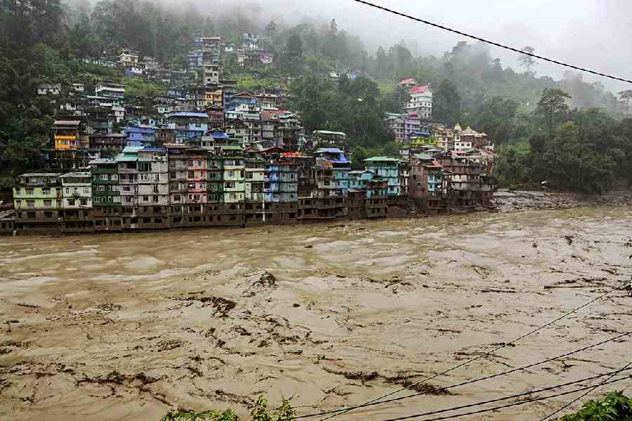 8 dead, 23 armymen among 49 missing as flash flood wreaks havoc in Sikkim