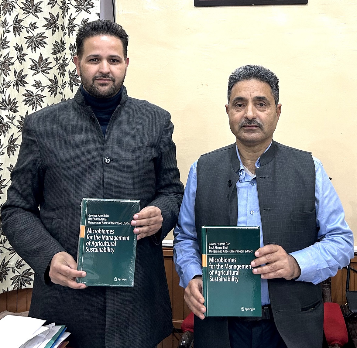 Asstt Prof of SP College publishes his 20th book