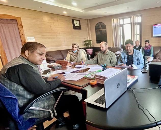 Director JKEDI reviews progress of Startup registrations, recovery, repayment status